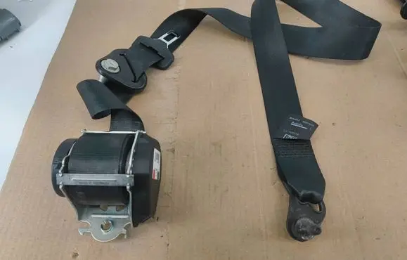Hyundai i40 Front seatbelt 0080L00000 621088600C 110715