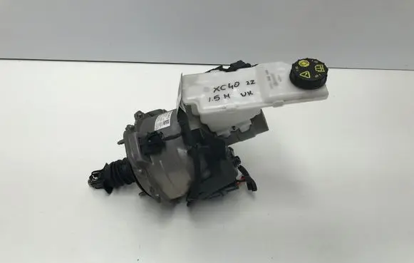 Volvo XC40 Brake booster 32334284 8890952192
