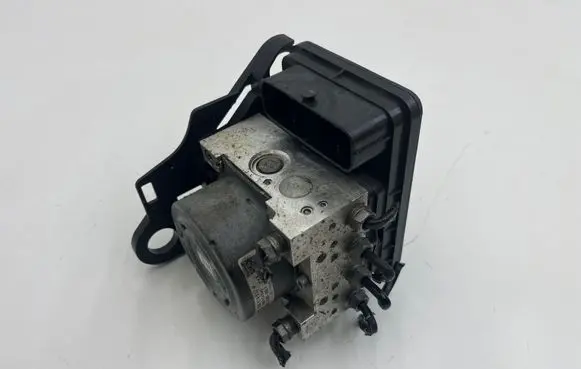 Skoda Octavia Mk3 (5E) ABS Pump 3Q0907379P