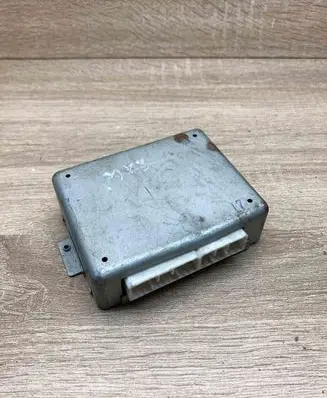 Mazda MX-3 ABS control unit/module EA7067650A 5L07A