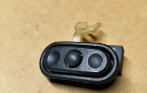 Jeep Grand Cherokee (WJ) Sound control switch 