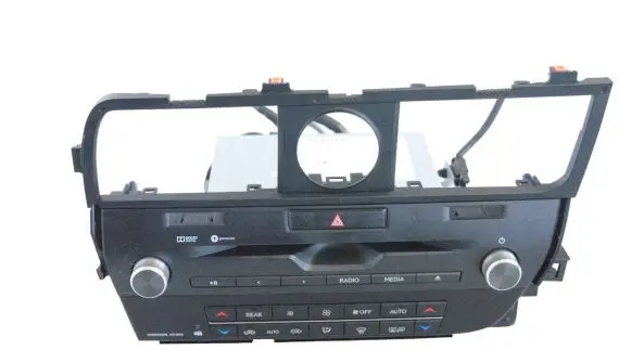 Lexus RX 450H Radio/CD/DVD/GPS head unit 8613048L01