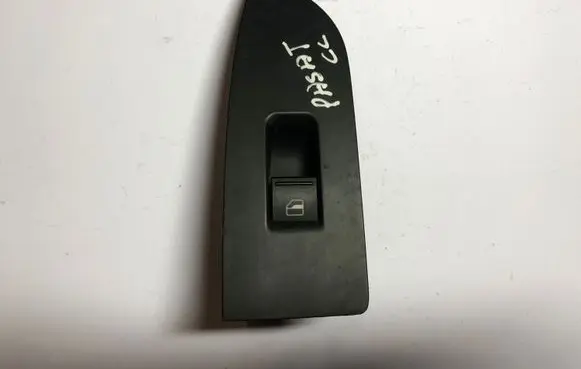 Volkswagen PASSAT CC Electric window control switch 7L69598558 3C8867375A