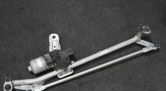 Volkswagen Beetle A5 Front wiper linkage and motor