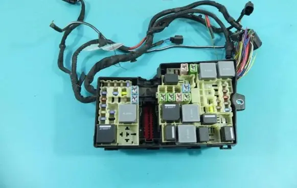 Volvo V40 Fuse box set AV6T-14A142-AA IMPRK1349626