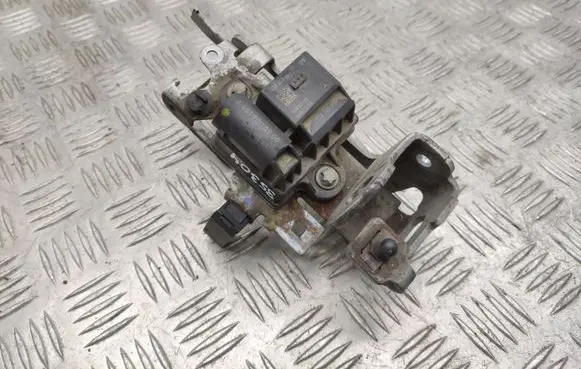 Mercedes-Benz Sprinter W906 Glow plug pre-heat relay A6519000900