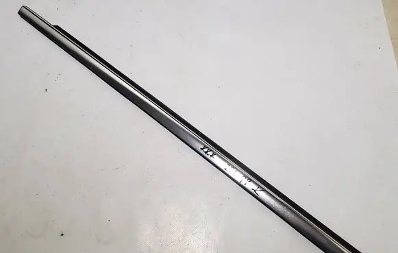 Mercedes-Benz R W251 Front door trim (molding) A2516904680GGY 2516904680