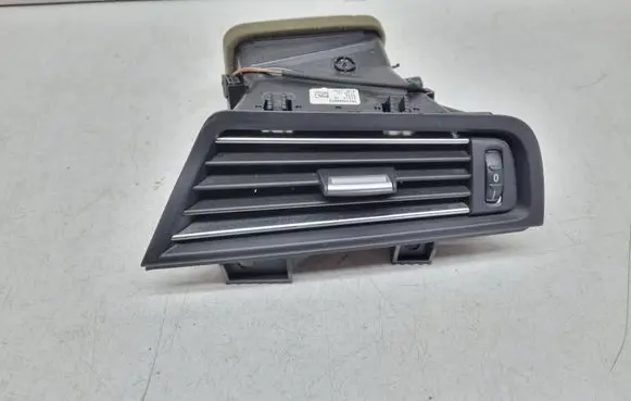 BMW 5 F10 F11 Dashboard side air vent grill/cover trim 9166884