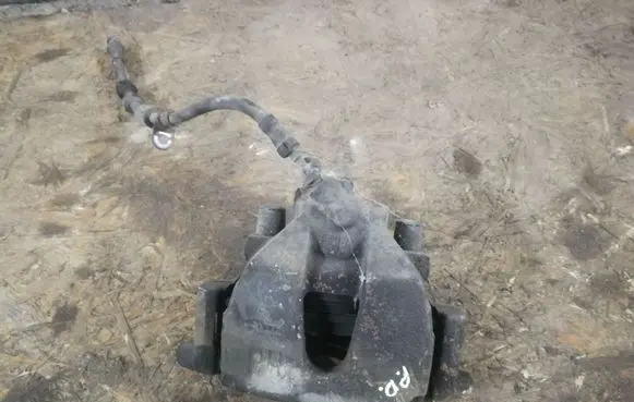Ford Grand C-MAX Front brake caliper