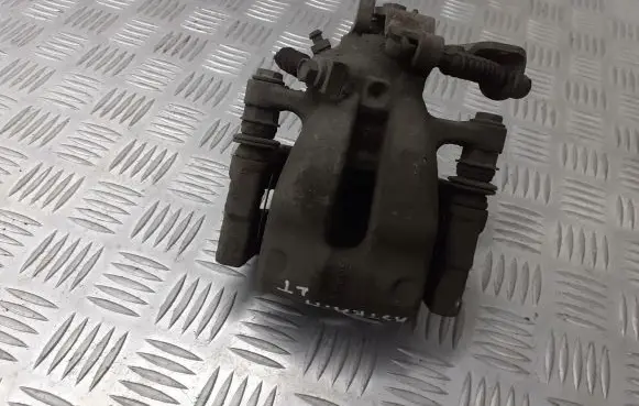 Opel Astra H Rear brake caliper