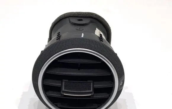Audi A3 S3 8P Rear air vent grill 8P0820901A