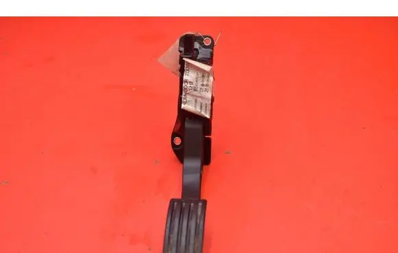 Ford Focus ST Accelerator throttle pedal EV619F836AA