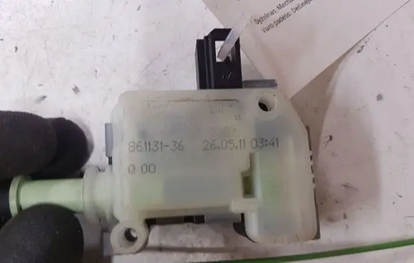 Volvo V60 Fuel tank cap lock 86113136