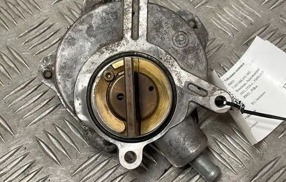 BMW 7 E65 E66 Vacuum pump 750726307