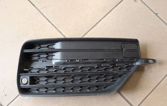 Volvo XC90 Front bumper lower grill 31383442