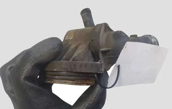 Skoda Octavia Mk2 (1Z) Thermostat/thermostat housing 03L121111S