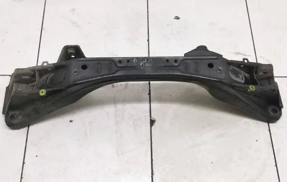 Lexus SC 430 Gearbox mounting bracket