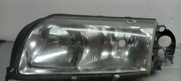 Volvo S80 Front reflector 