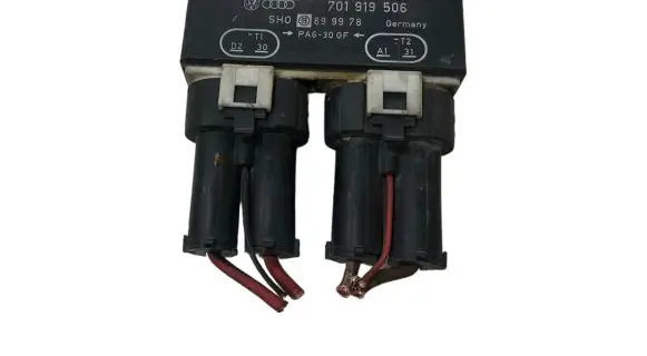 Volkswagen Transporter - Caravelle T4 Coolant fan relay 701919506 899978