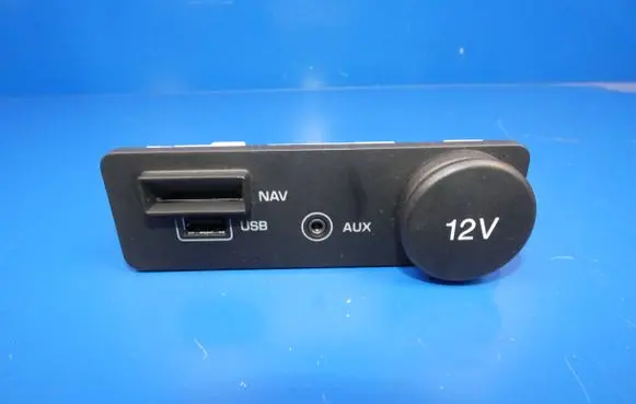 Jaguar XF X260 USB socket connector FK7219C166BD