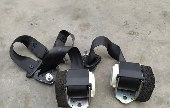 Ford Ka Rear seatbelt