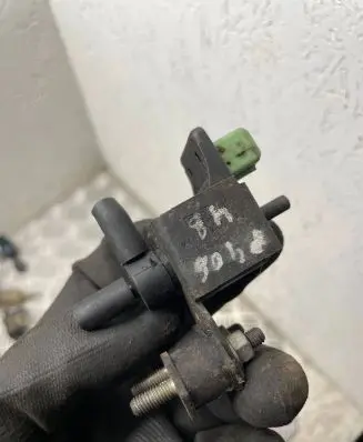 Peugeot 406 Turbo solenoid valve