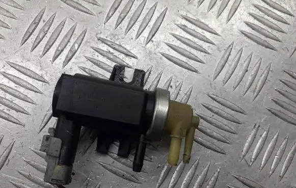 Citroen C5 Vacuum valve 9661960380