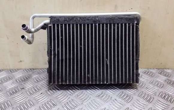 BMW X3 E83 Air conditioning (A/C) radiator (interior) 3240132 H9104004