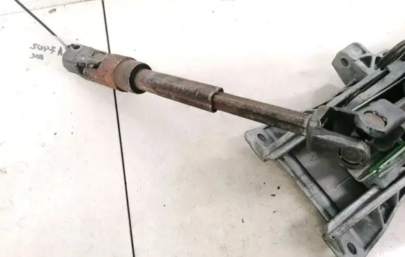 Mazda 3 I Steering column universal joint