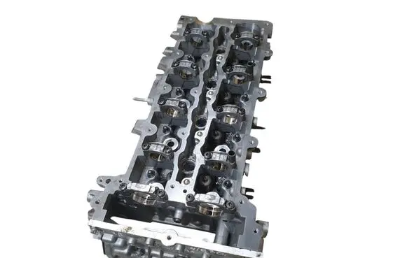 Mercedes-Benz GLC C253 Engine head A6510108618 S2155 181451285