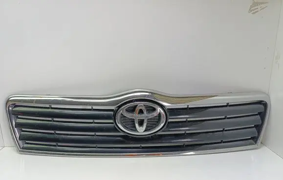 Toyota Avensis T250 Front bumper upper radiator grill 5311405060