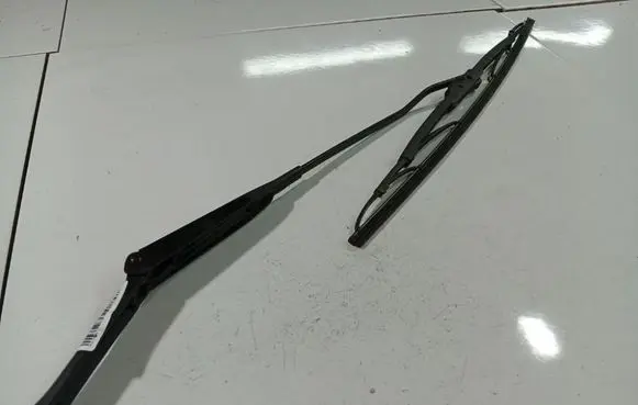Audi A4 S4 B5 8D Front wiper blade arm 8D1955407A