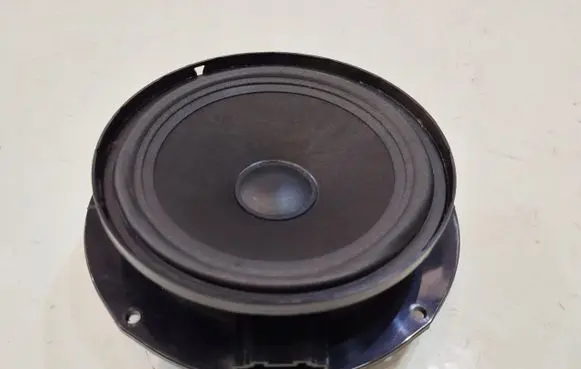 Volkswagen Amarok Front door speaker 2H0035453A