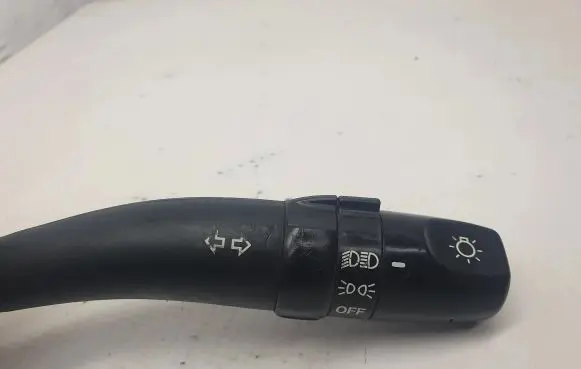 Hyundai Santa Fe Light switch 2020057632