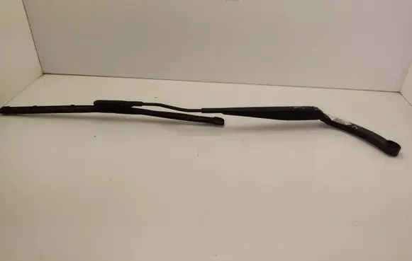 Ford Mustang VI Front wiper blade arm FR3B17B589AA
