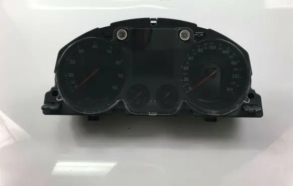 Volkswagen PASSAT CC Speedometer (instrument cluster) 3C0920870T P2292