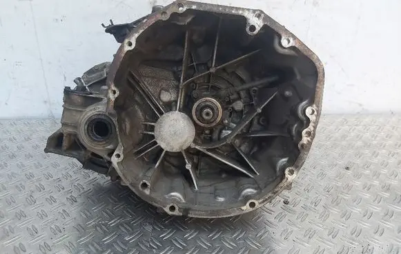 Nissan Qashqai+2 Manual 6 speed gearbox