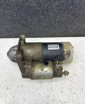 Opel Zafira C Starter motor 55585237