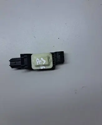 Audi A3 S3 A3 Sportback 8P Airbag deployment crash/impact sensor 4B0959643D 300506 017852