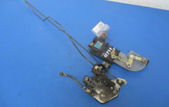 Hyundai Sonata Rear door lock