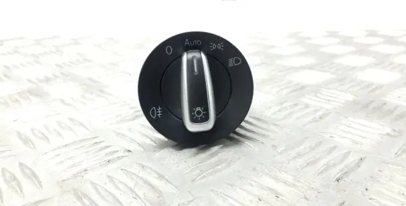 Volkswagen PASSAT B7 Light switch 3C8941431