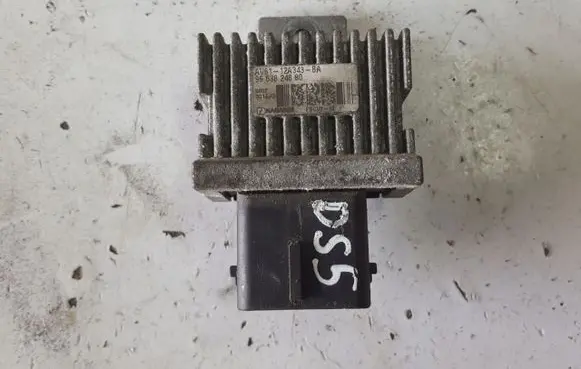 Citroen DS5 Glow plug pre-heat relay 9663824880