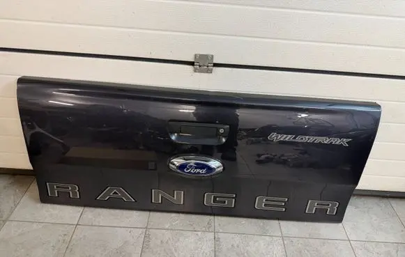 Ford Ranger Pickup box rear panel tailgate 