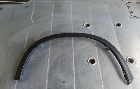 Suzuki Vitara (LY) Front arch trim 7722154P0