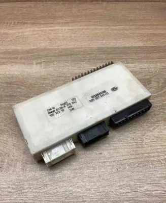 BMW 5 E39 Comfort/convenience module 8376642 5DK007047