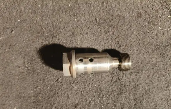 Skoda Octavia Mk3 (5E) Oil pressure sensor 04l906455g