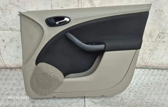 Seat Altea XL Front door card panel trim 5P0867012