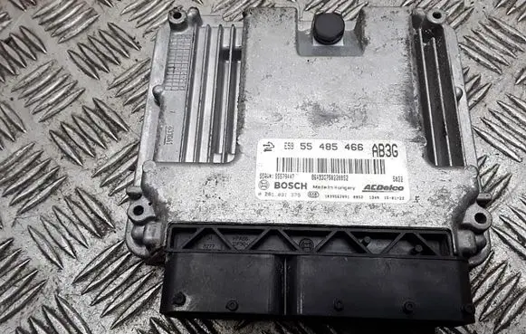 Opel Insignia A Engine control unit/module 554854660281031379