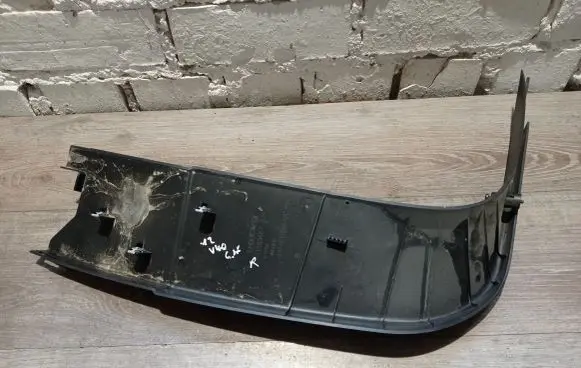 Volvo V40 Tailgate trim 31305467