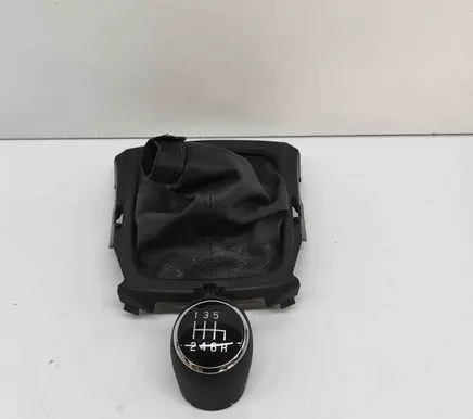 Suzuki Vitara (LY) Gear lever shifter trim leather/knob 2811362M02 2813062M215PK